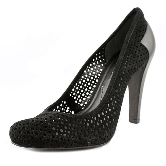 BCBG MaxAzria Brenna Laser cut Leather pump - Picture 2 of 8
